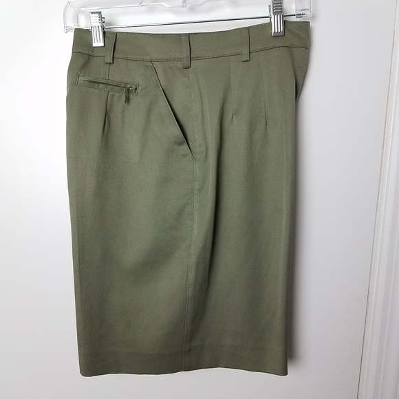 Tail Woman's Golf Shorts size 10. - Picture 1 of 6